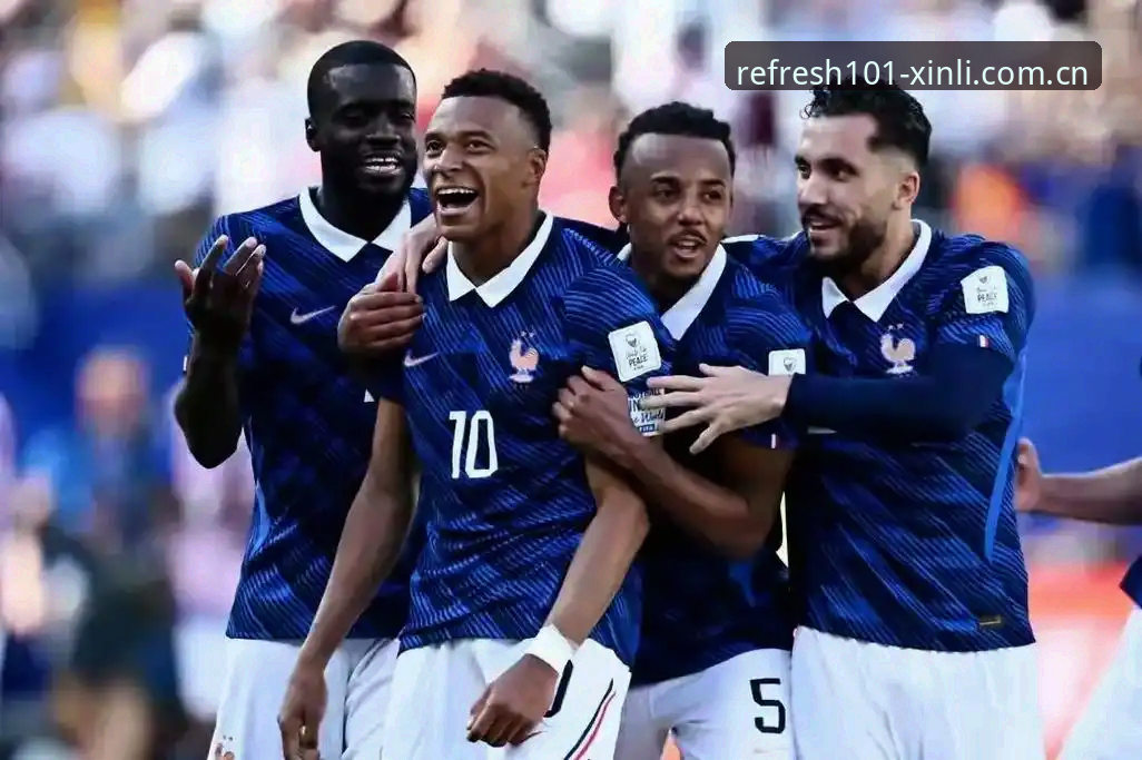 法国队3-0完胜伊拉克：姆巴佩16球追平克洛泽，世界杯射手王悬念再起